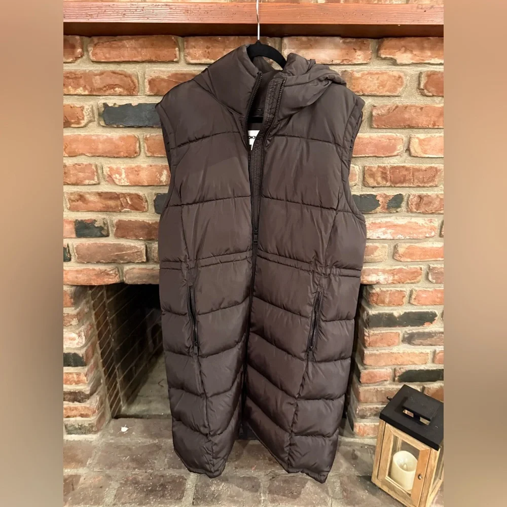 DKNY Dark Brown Hooded Puffer Vest Brown NWOT - Picture 5 of 5